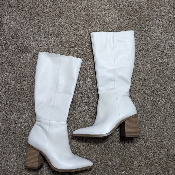 Steve Madden Shoes - Steve Madden Boots women size 9.5